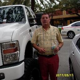 IIngeniero Agrónomo, Magister en Administración Pública, Master en Public Gobernance and Management.