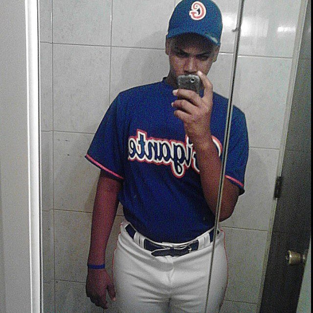 Alexflow07's profile picture. Jugar baseball y Jugar basketball y en kik El_durako_del_barrio Facebook Alexander Carrasquillo instragram Alexflow91