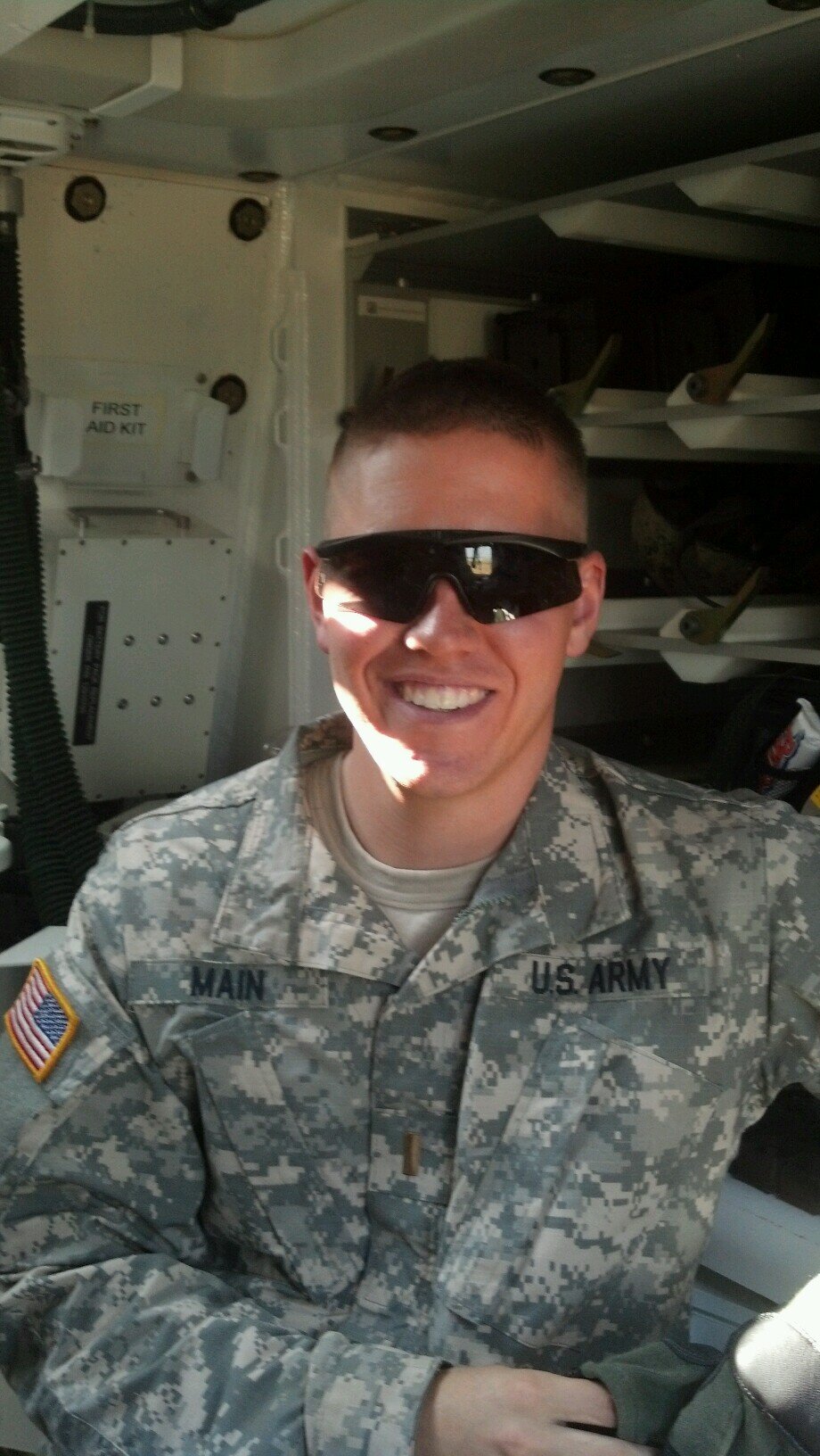 MainRL_VMI's profile picture. VMI '12 / King of Battle 13A / Carolina Panthers Fan #keeppounding