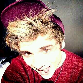 nicole_lovesU02's profile picture. Im a jonaskinator, Foxer, Big Eminem Fan, Union J Fan...   I LOVE SINGING LOOKING FOWARD TO START MAKING VIDEOS ON YOUTUBE