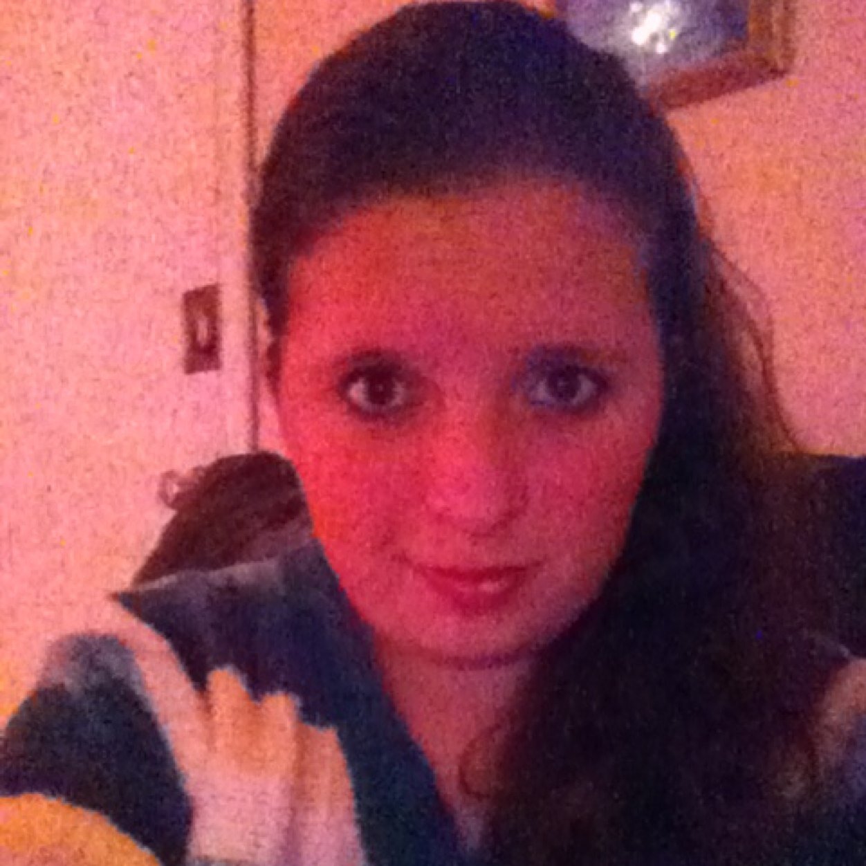 loves shopping,hanging out with friends,loves tanning by the pool :))))