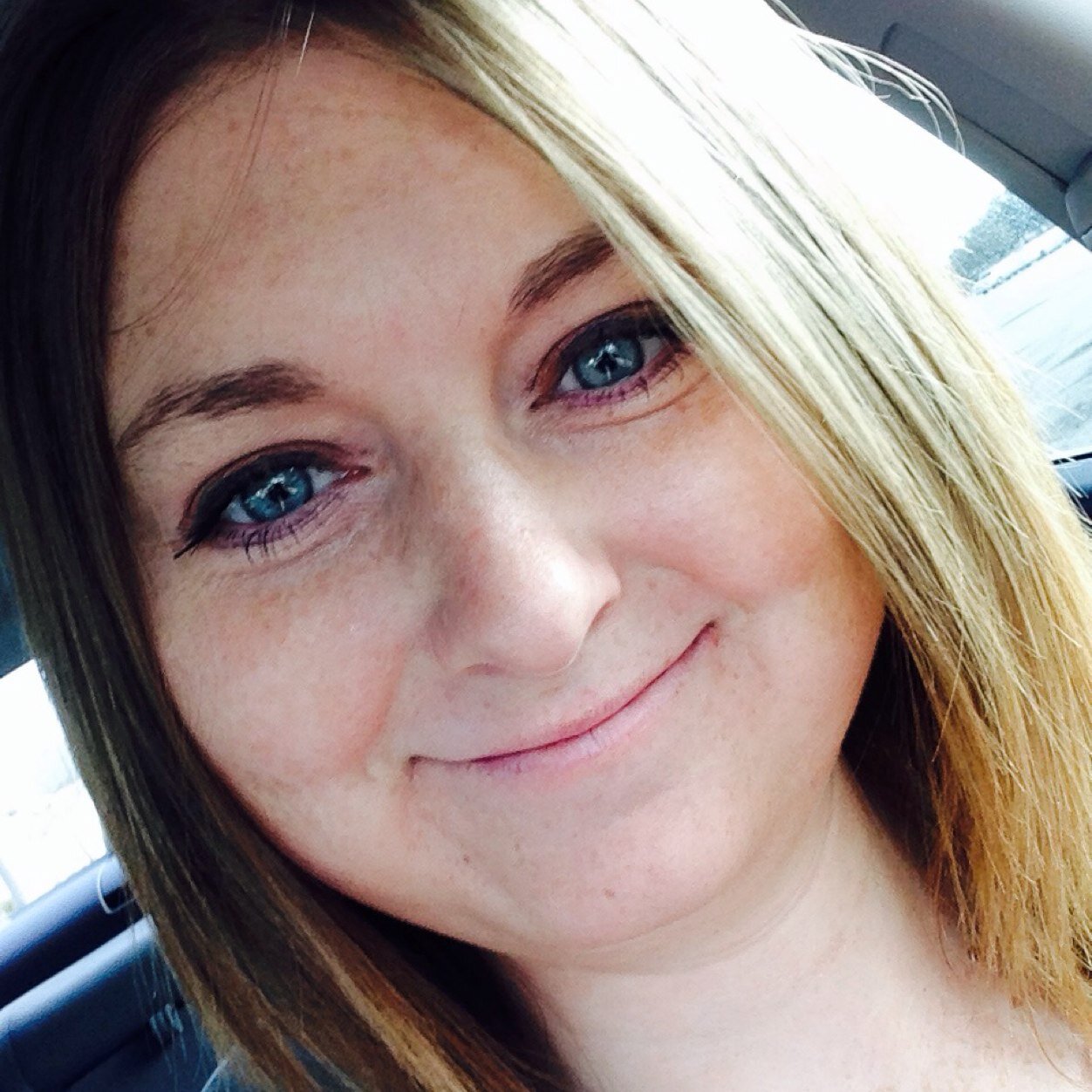 mrsheroicline's profile picture. Wife of a diabetic | Jesus Follower | Loves life | Loves my husband | Nintendo Nerd |