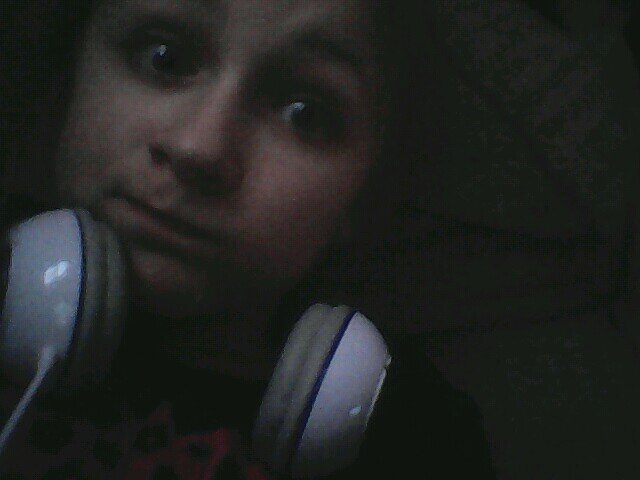 Hi its angel im a beliber,i love sws,ill be a music editor some day,help me get back to 4k because i got hacked