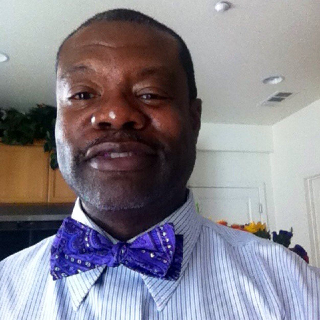Eric Clay is married 2wife Sandra 4 26yrs, have 3chldrn, 6grandchldrn. Eric has been a min.of the Gspl of Jesus Christ for 27yrs. fnd. GIANTS Inc. wrt/prod
