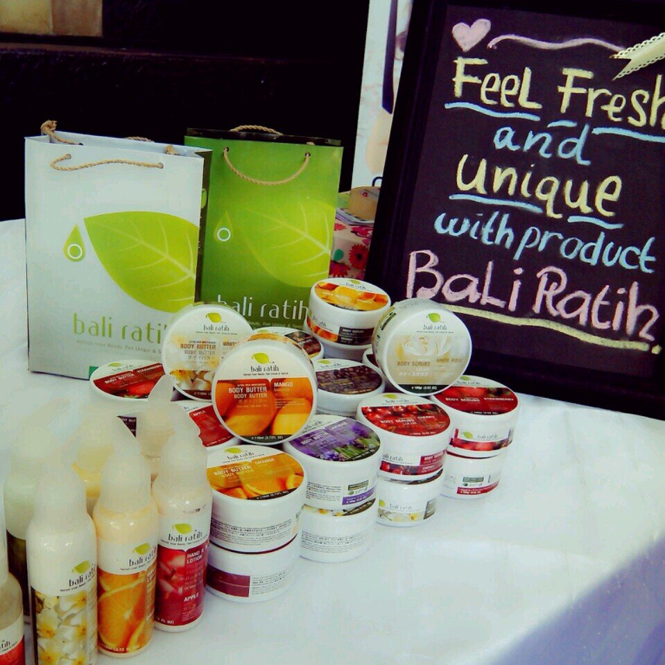 Refresh Inner Beauty Feel Unique and Special
Order pin:26CA7107 sms 085272270404