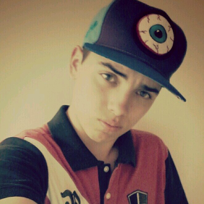Me Segue Que Sigo Todos De Volta ....

# Fire Prince

Sigo Todas As Princesas Do Twitter ...