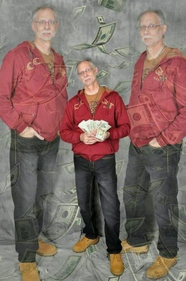 elinvestigator's profile picture. 