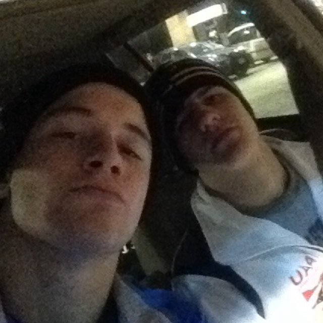 TheeHinz57's profile picture. 