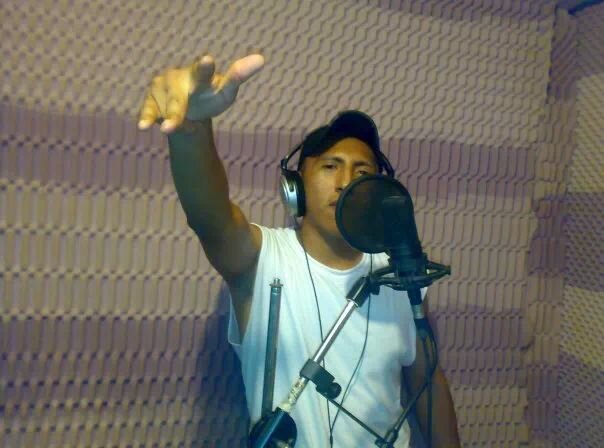 poeta y dramaturgo taciturno de la urbe , Mc en tripulación dab , DG en Bata.