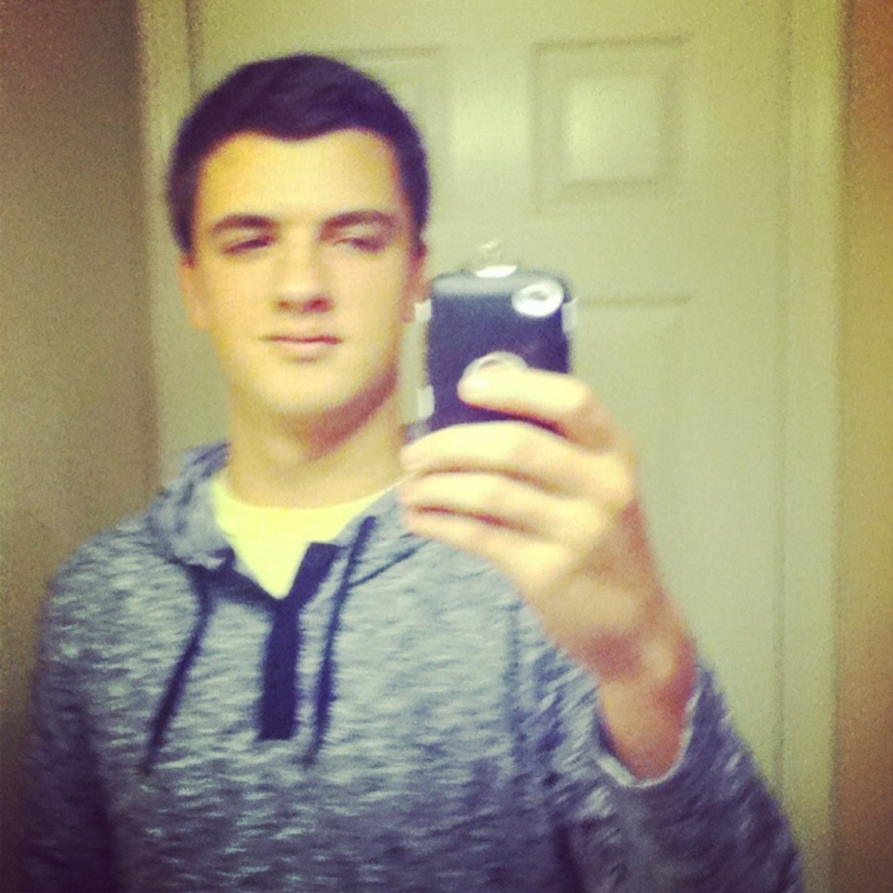 waskyryan's profile picture. Hey I'm Ryan I go to highschool haha FOLLOW ME:)