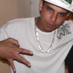 Rapper, produtor musical e CEO da @M79Records 
Álbum Digital:  http://t.co/VMhvDQbYUx / Toca Ae? :-)