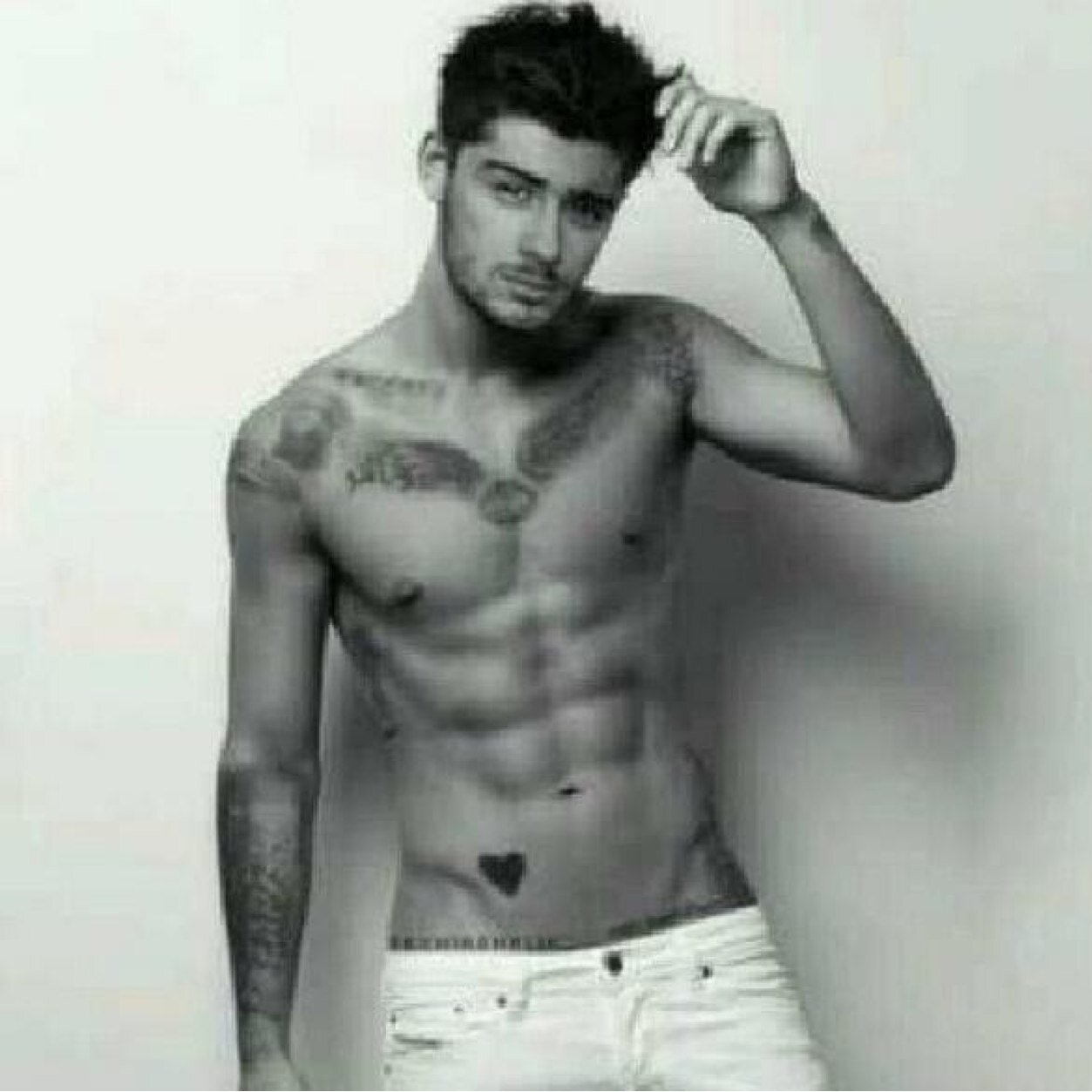 Because My Idol's crazy And took a selfie of his legs,I put it as my Header cuz I'm his crazy #DirectionerBoy:) Real Zayn is @PrivtZaynMalik