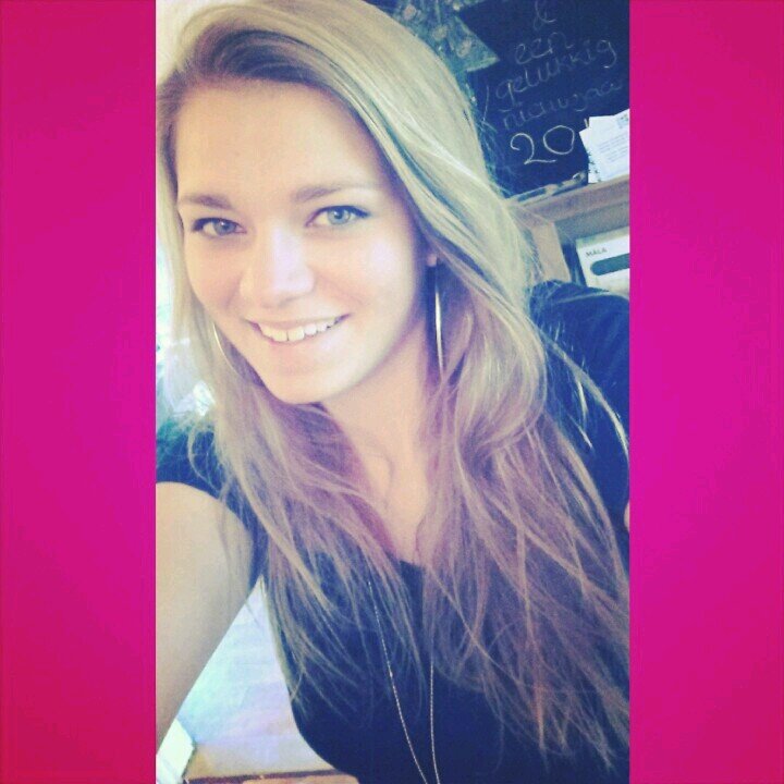 Halley // 18 jaar //graafschap college // verpleegkundige.