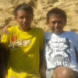 ★I like A7X and AFC★ ★my school is on junior high school 1 kepanjen,malang★ ★my favorit sport is football★