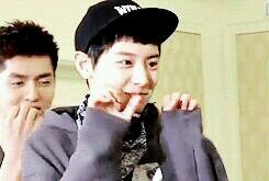Mなハッピーウイルスも新鮮だろ？exoCHANYEOLbot