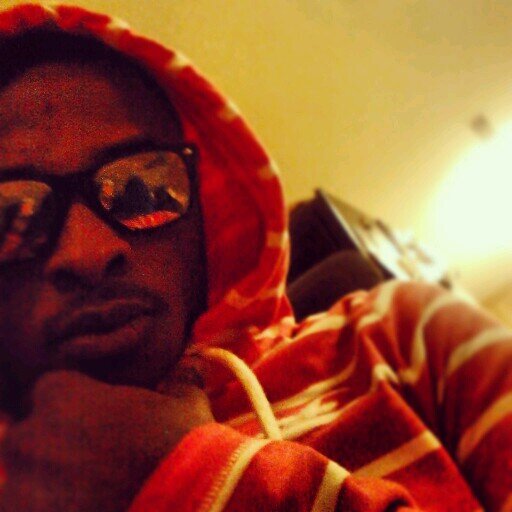 yamomzlovezme24's profile picture. FUCK A BIO!!!