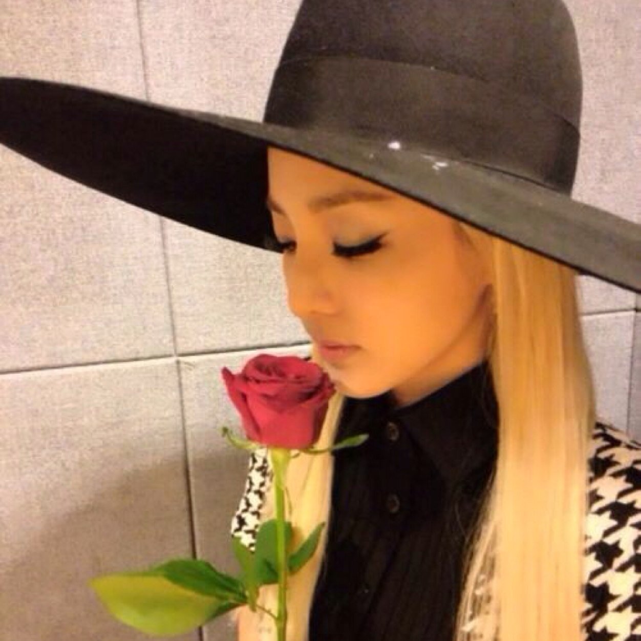 Thai roleplayer of Sandara Park (박산다라)  / Real -- @krungy21 / กรุณาอย่าเรียกว่าป้าเพราะฉันแค่มีประสบการณ์ในชีวิตสูง ★