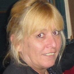 Moeder, Oma, en heeft als motto Leven en Laten Leven