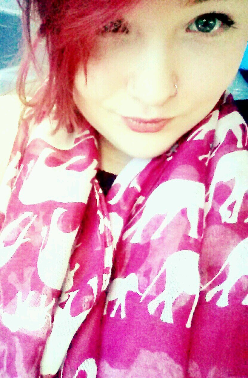 NeverJamToday_'s profile picture. i love boobs // I'm 18, a little bit sexy // Live in norfolk, not a farmer // snap chat: margothehuman