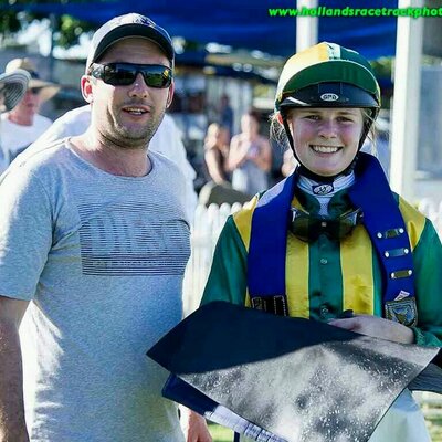 Profile Picture of Danielle Conroy (@danielle_conroy) on Twitter