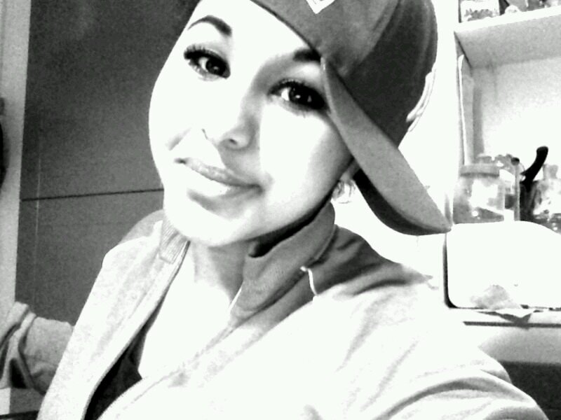 Follow me and I followback
                          Austin Mahone and Justin Bieber 3