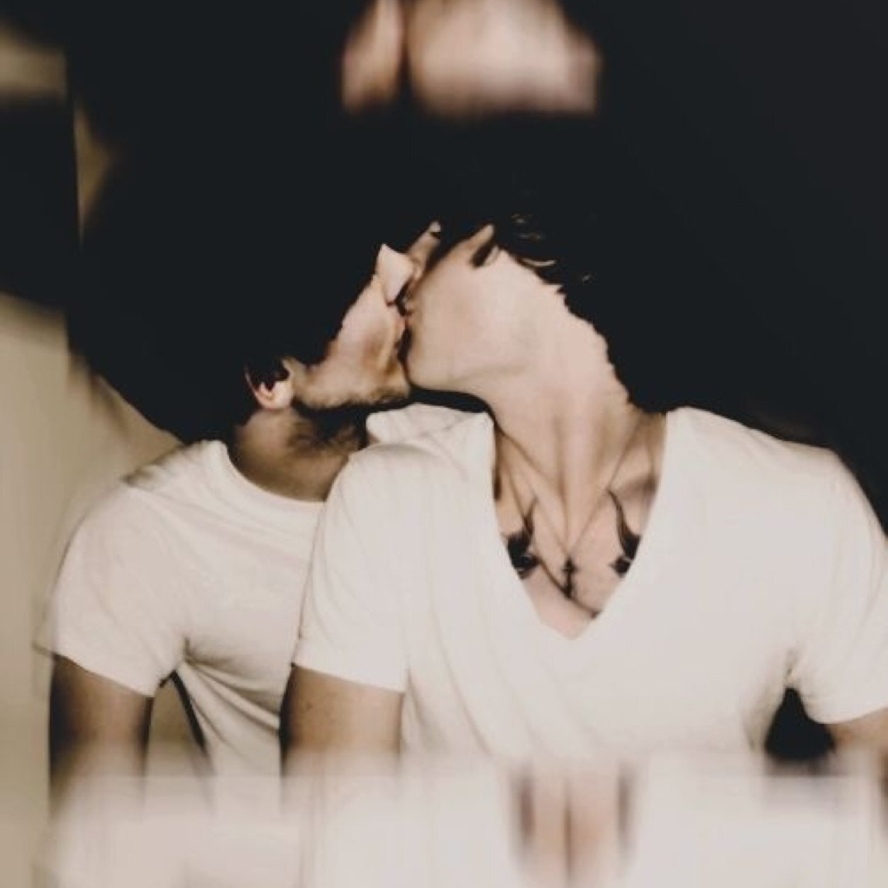 tatoo louis|| in love with my bad boy harry|| fucking gay. love rainbow.|| louis 一天就秋天||((17-12-13 17:20 darcy and colin))|| anoressico.