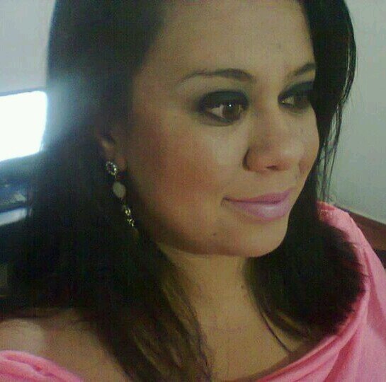 Baixinha,libriana e ciumenta ;)