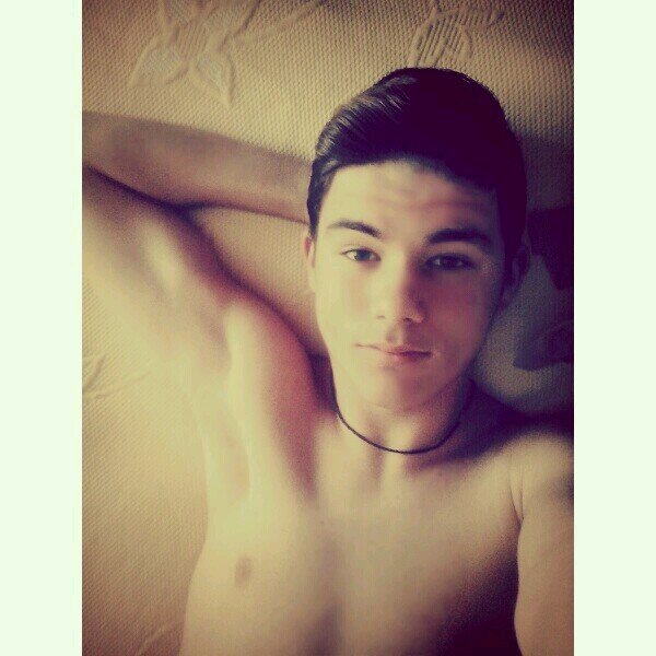 El nene loco que ama las croquetas.Seguidme.Followme.Instagram: victorguillen14  Conocedme,que las apariencias engañan