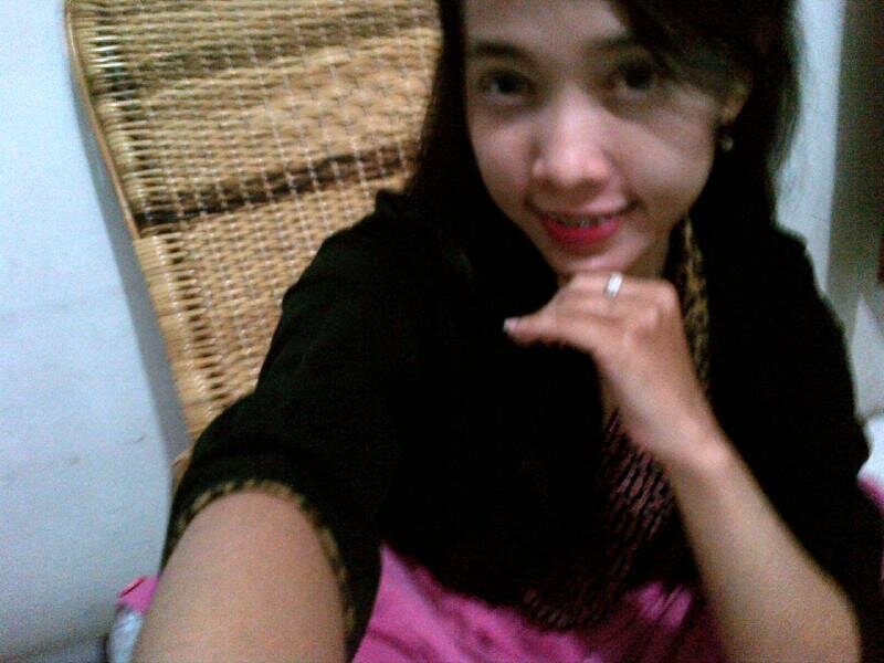 ♥Allah,♥family(especially my mom),♥friend | a girl who loves chocolate,shoes,and travelling| Visca el Barça,arsenal,chelsea,liverpool| just mentions for folback