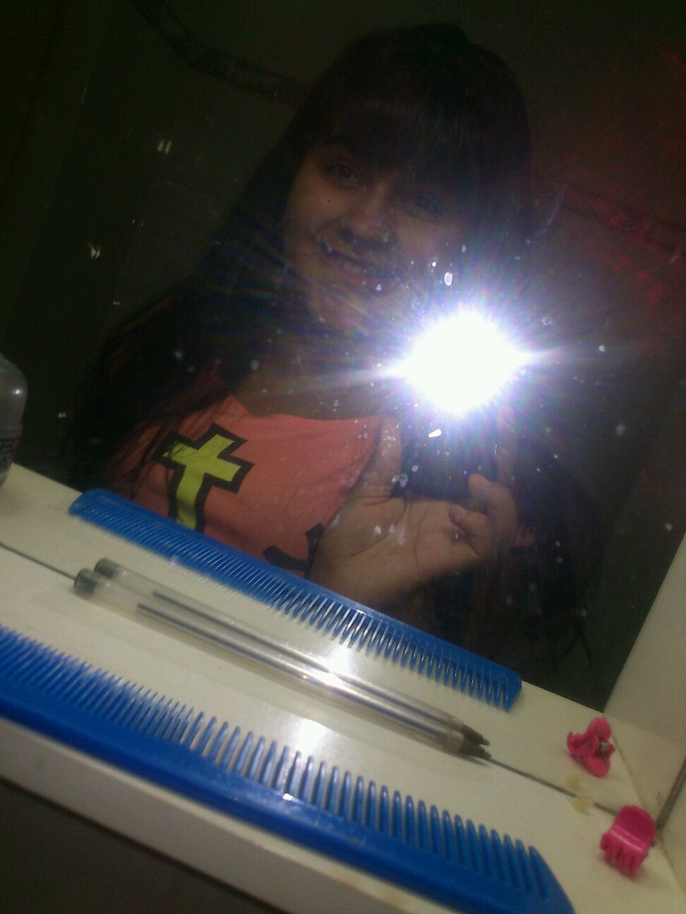 hello my name is Salome. I'm 15, I'm from Holmes Chapel, Cheshire, UK, I like to sing all kinds of songs in English & Spanish