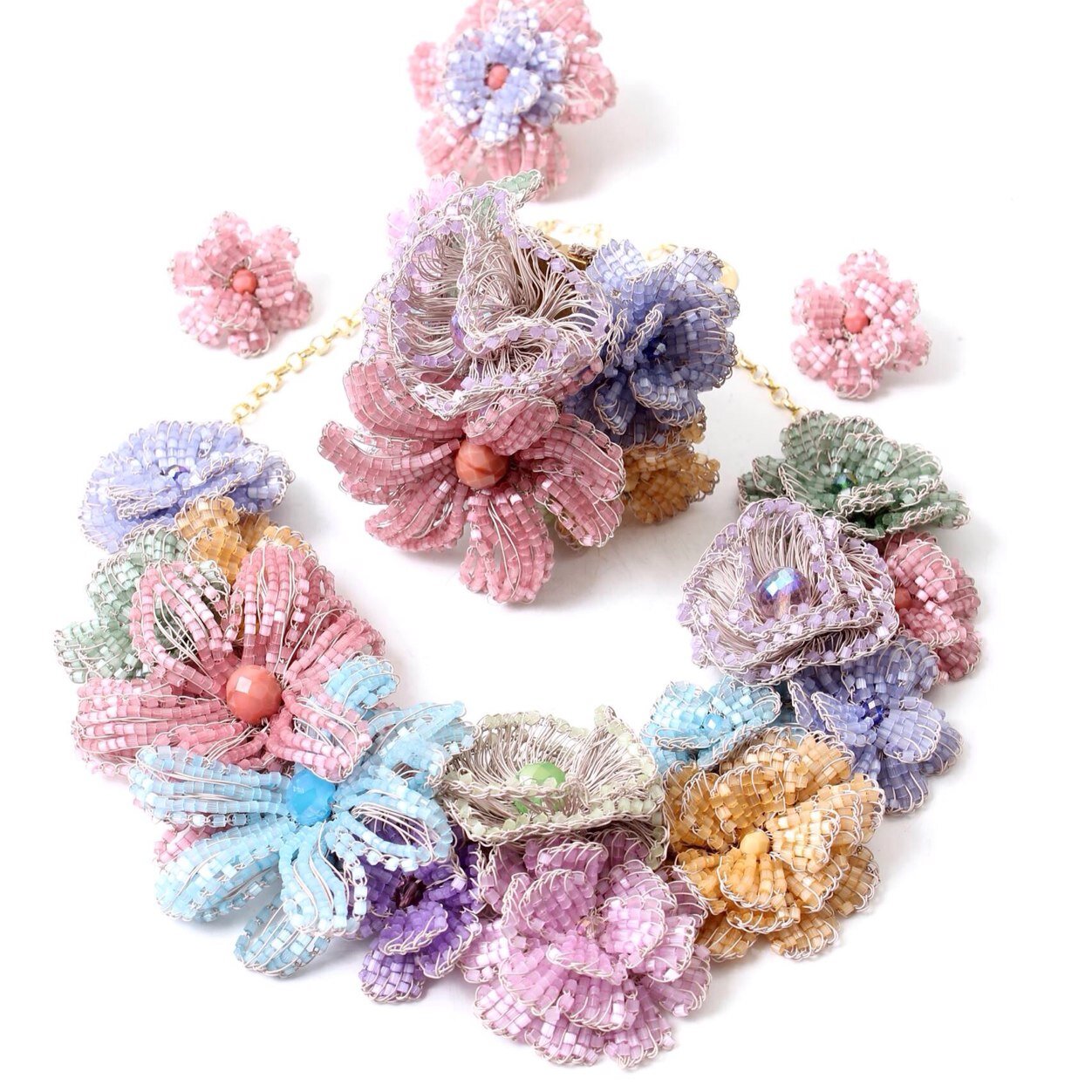 lavishmexico's profile picture. JOYERIA LAVISH AHORA EN MEXICO. ARTISTAS COMO FERGIE, JENNIFER LOPEZ, JENNIFER ANISTON, KIM KARDASHIAN USAN LAVISH!!!! AHORA EN MEXICO!!!!