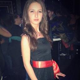follow back! :) hey i was born 18.08.1998 in Bulgaria :) I'm 1/∞ of #Directioners :)