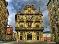 CrewPamplona's profile picture. Descubre a los jovenes mas conocidos de Pamplona