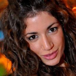 Iridella_'s profile picture. non toglietemi il cibo...