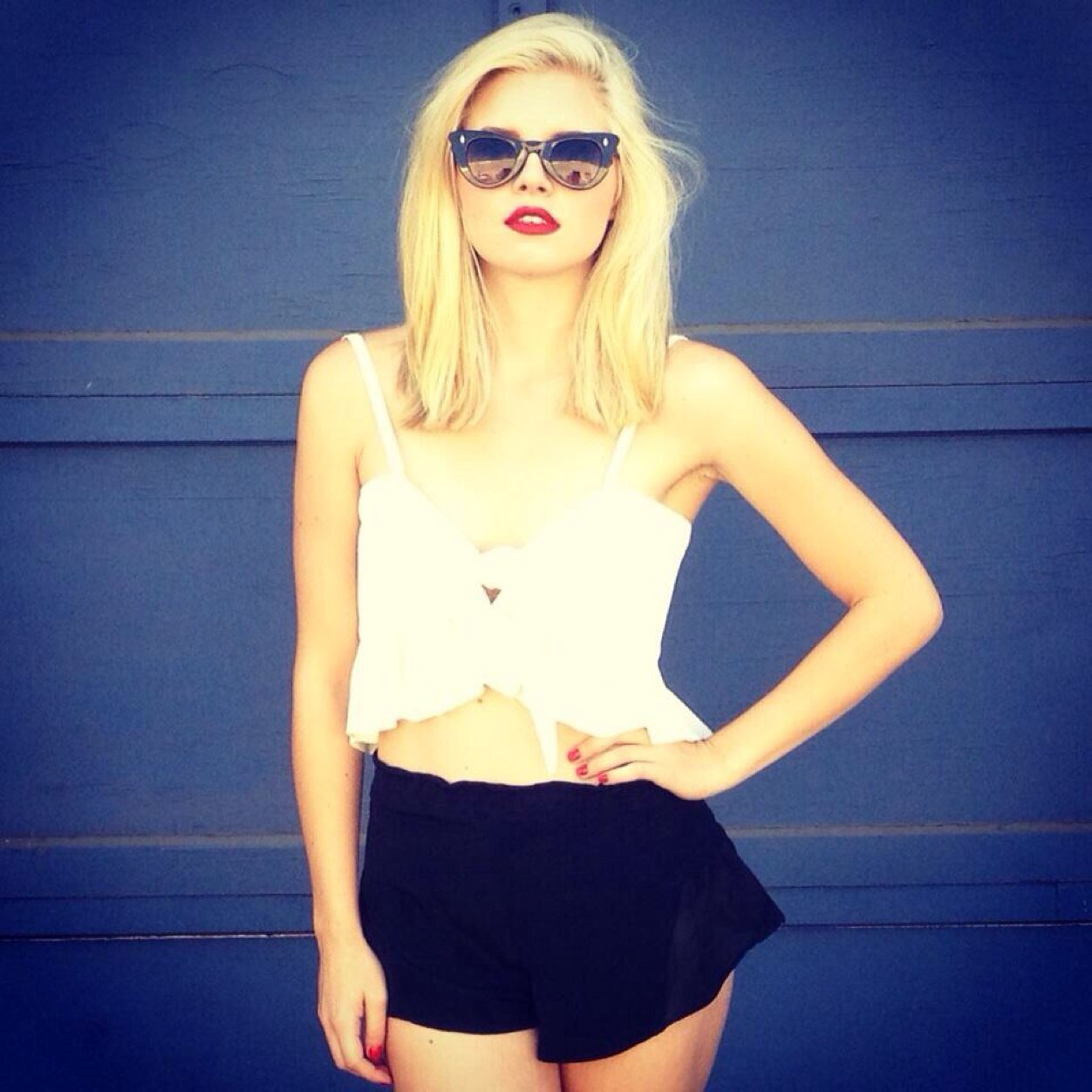 naomiinheaven's profile picture. ѕє¢σи∂ ѕтαя тσ тнє яιgнт, ѕтяαιgнт σи тιℓℓ мσяиιиg ♡