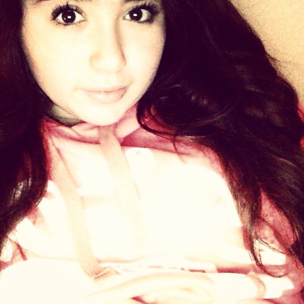 FOLLOW @steffiegrande THAT IS MY REAL ACCOUNT!!!!