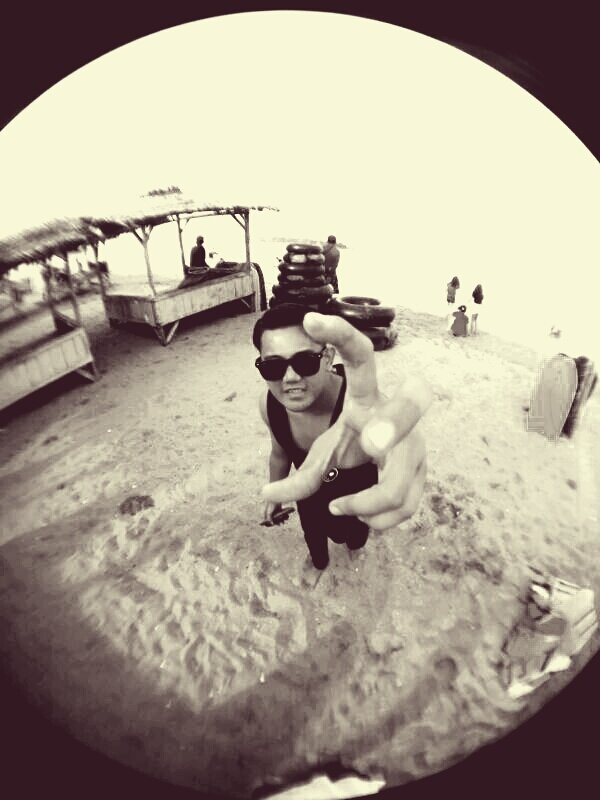 znulaznula's profile picture. Hi! I'm a dude who like's everthing about UFO stuff's,but not too maniac. I'm totally hate white shirt it's easy to going dirty I think.