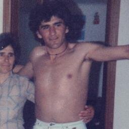 Οσμίστηκαν τα όρνια τη  πτωματίλα ! Δεν κάνουν διακρίσεις αν ζεις σε χαμόσπιτο ή αν ζεις σε βίλα !