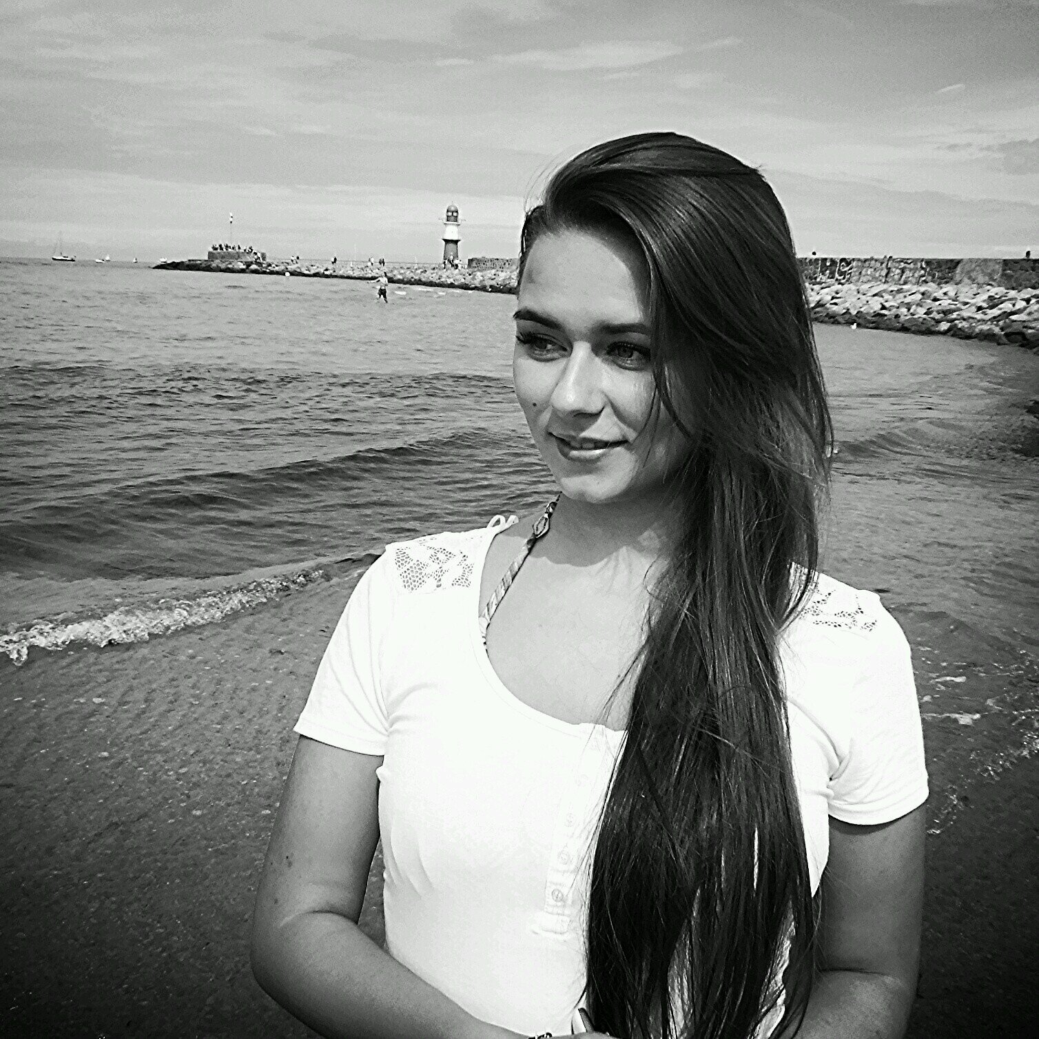22 years old, german, totally in love with food, Cats ans Football♥