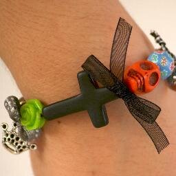 Kmono_accesoris's profile picture. 