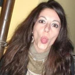 Penso, scrivo. Dal cervello alla penna, senza filtro. Sennò che gusto c'è.