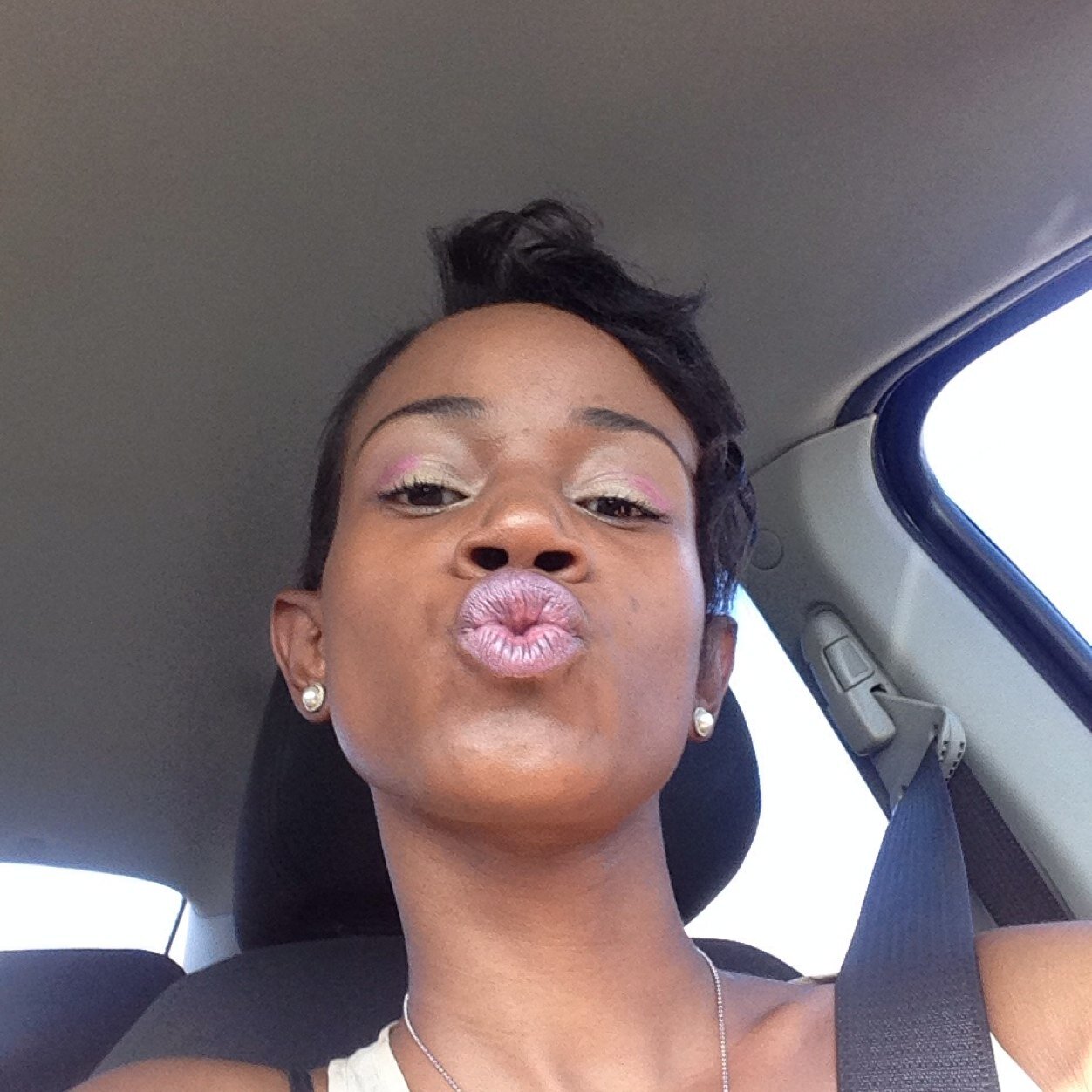 MsKiTTie_'s profile picture. 100%ReaL|100% Flawed #Ms.Independent #Ambitious #Focu$ed #BlessedBeyondBelief #RealEyes.Reconize.RealLies #The girl that asks 4 nothing, deserves everything...