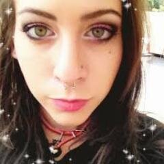 Hi, i'm lUNA from Canada :) 19 years old naughty girl :P   I'm BELIEBER and RUSHER #BelieveMovie #MusicMondays #Journals @justinbieber @jamesmaslow myfacebook