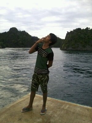 Keep smile and happy (http://t.co/M1y2k3qFHk)