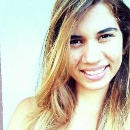 Guarda-me como à menina do olho; esconde-me debaixo da sombra das tuas asas.
-Salmos 17:8