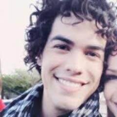 Quem sou eu ? Uma garota Viciada em Sam Alves.Que desde que escutou ele cantar se apaixonou.e vou defende-lo até o fim! @SamAlvesMusic Minha Vida ♡