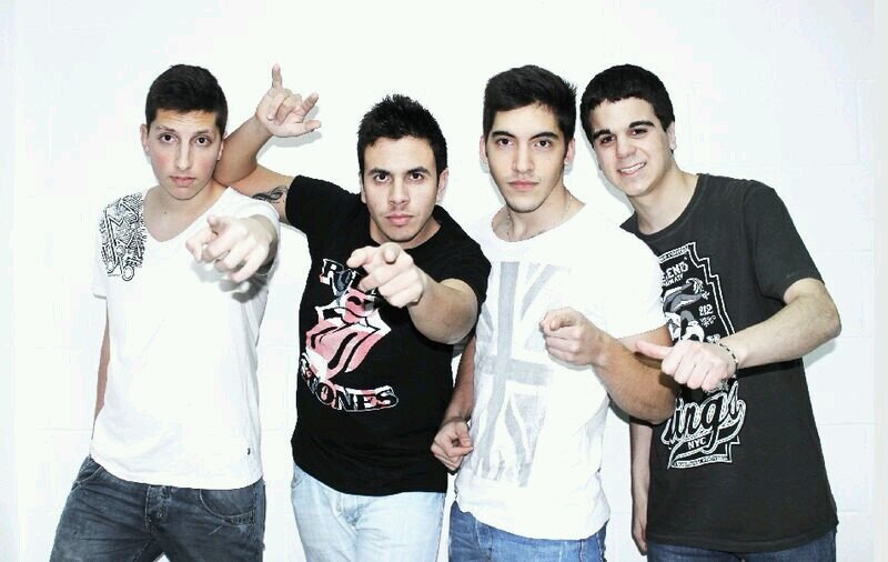 Club de fans oficial de @_CoolDream_ en Badajoz.  (Online desde 28/04/2013)