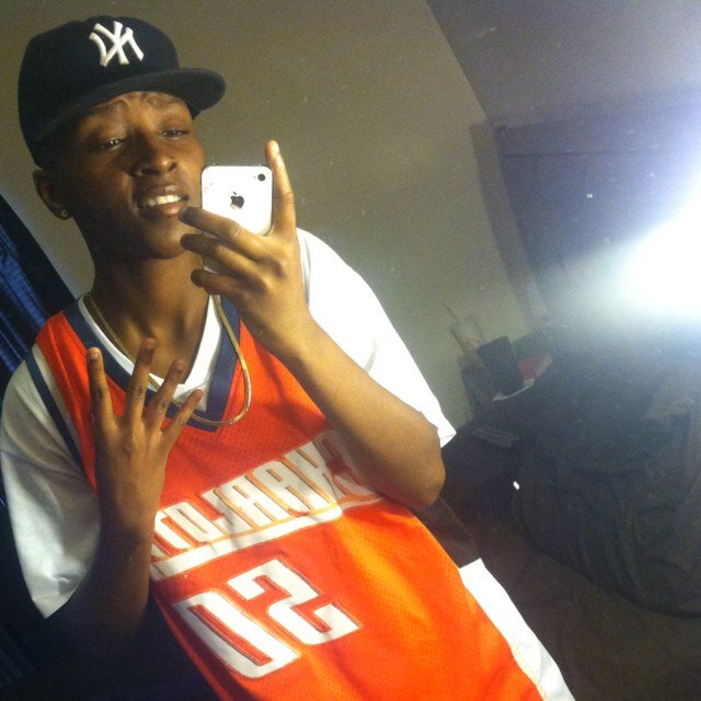 God Forgive me i been hurt by a couple nuqqkas thats why i wake up , say my prayers & be like fuck a nuqqka ! - Boosie