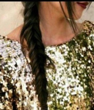 طالبه بالجامعة العربية المفتوحة (AOU) .... طموحه / مرحه / أحب الغشمره و الضحك لكن وقت الجد جد