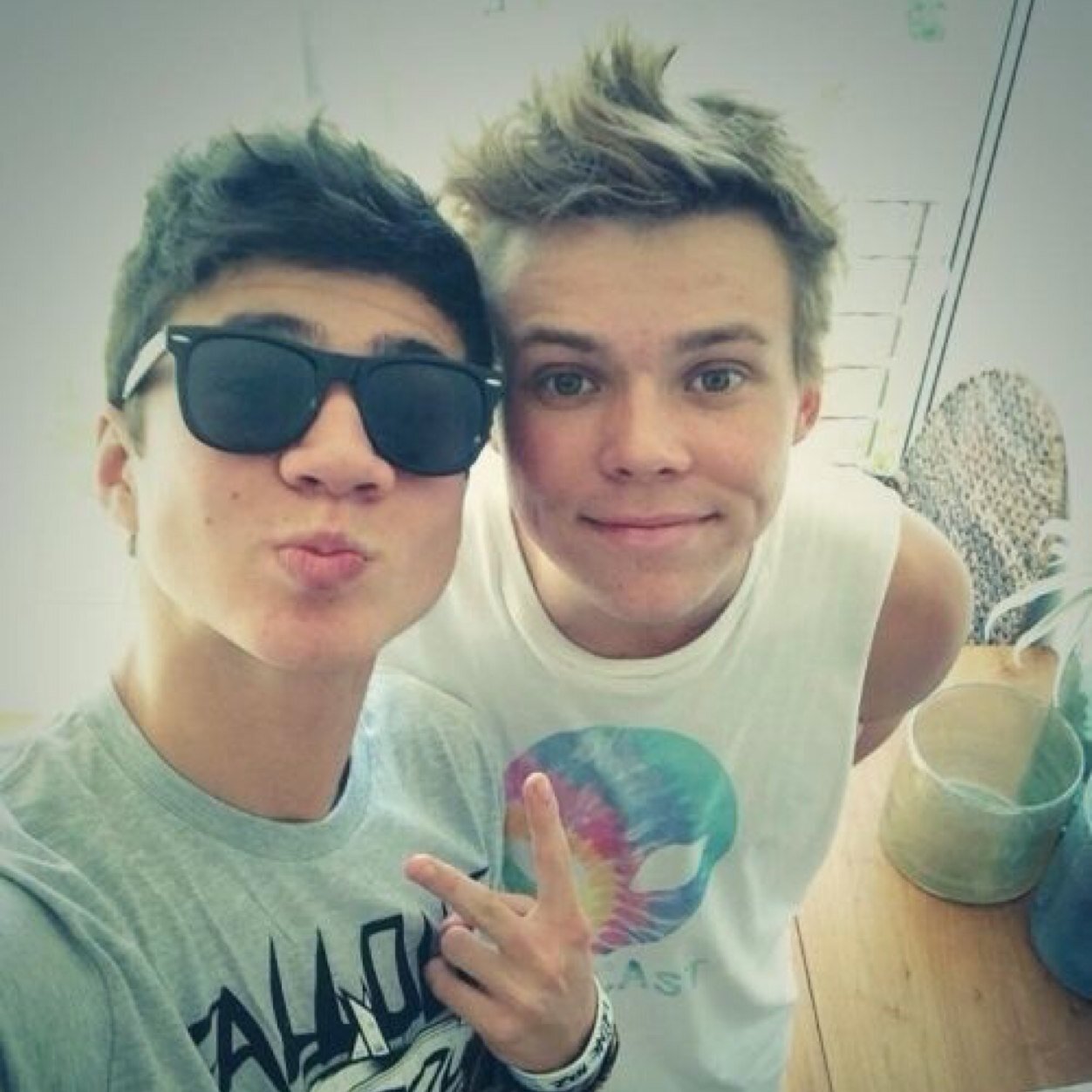 Free follow from @wonderlesscalum